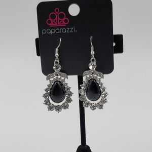 Paparazzi Award Winning Shimmer black earrings